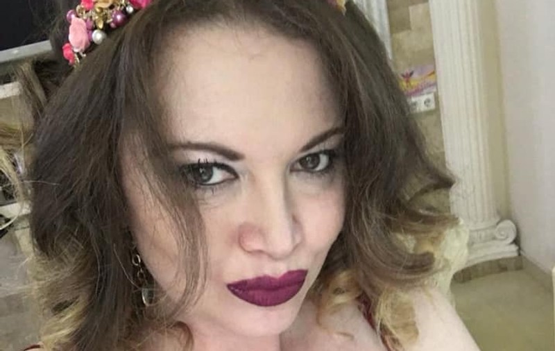 Ipostaza în care a apărut Oana Lis. "Vă scap de farmece, datorii și boli" | FOTO