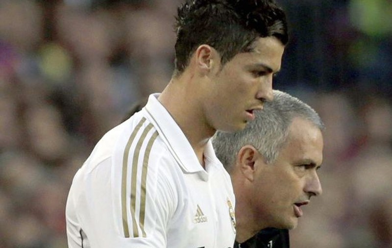BOMBA BOMBELOR în FOTBALUL EUROPEAN! RONALDO pleacă la pachet cu MOURINHO şi FALCAO vine la REAL MADRID