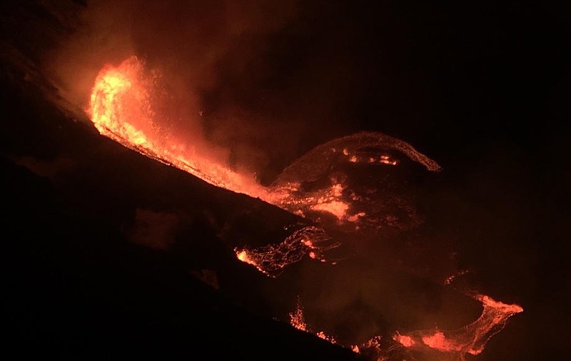 VIDEO | Vulcanul Kilauea a erupt.  Mii de oameni au fost evacuaţi din Hawaii