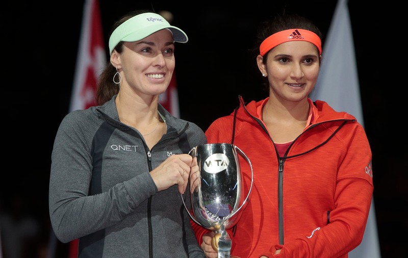 Hingis şi Mirza nu iartă nimic. Au câştigat şi proba de dublu de la Turneul Campioanelor