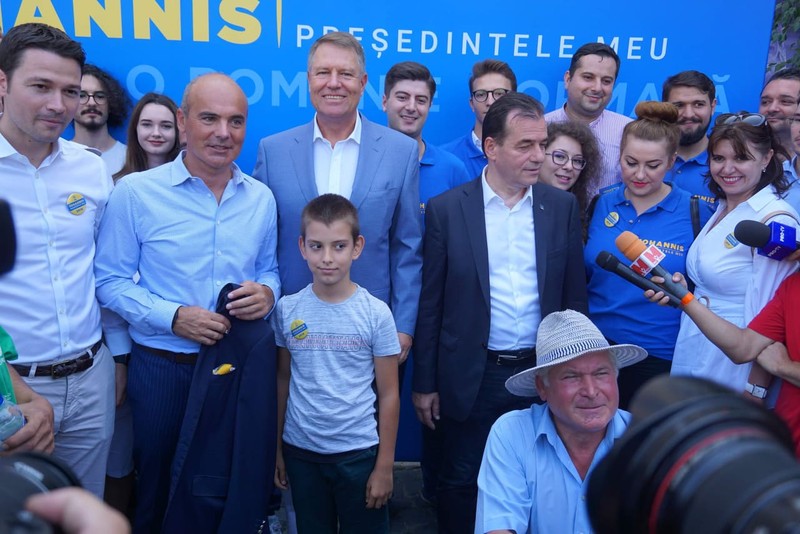 Iohannis în Piața Universității (foto Libertatea / Dumitru Angelescu)