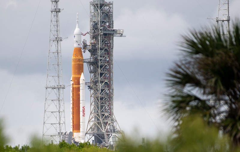 NASA a amânat lansarea rachetei către Lună după apariția unor probleme tehnice. Detalii despre misiunea istorică Artemis