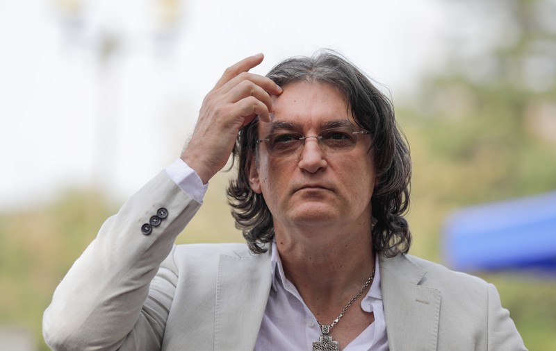 Rectorul UNATC reacționează în cazul regizorului Felix Alexa, acuzat de hărțuire sexuală. Promite o anchetă internă