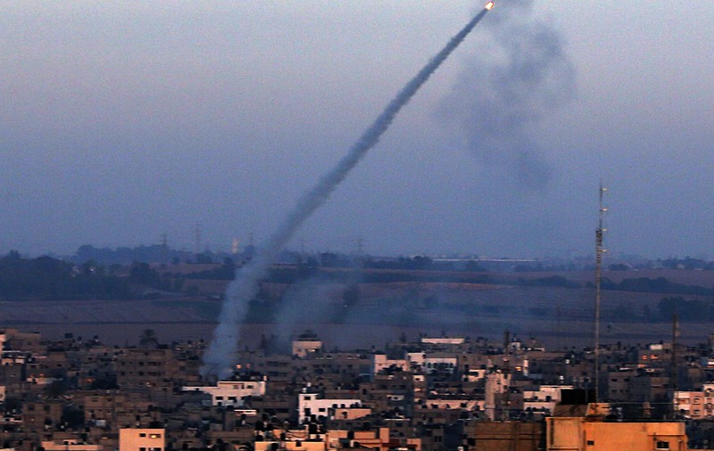 Cel puţin şapte persoane, UCISE în urma unor raiduri israeliene în Fâşia Gaza