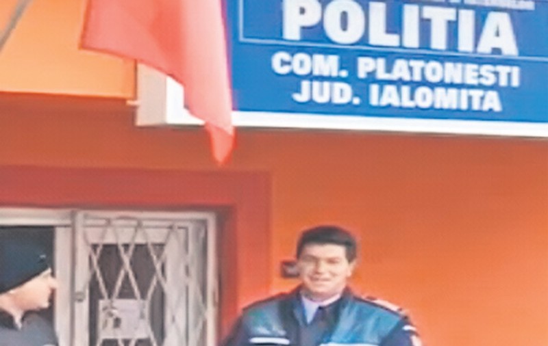 Un primar din judeţul Ialomiţa a vopsit comuna Platoneşti în portocaliu!