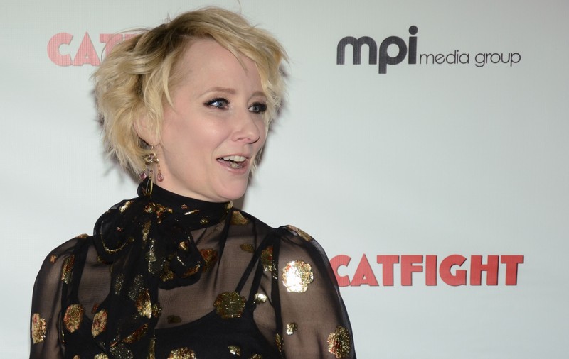 Actrița Anne Heche, internată în stare gravă, după ce a intrat cu mașina intr-o casă din Los Angeles și a declanșat un incendiu