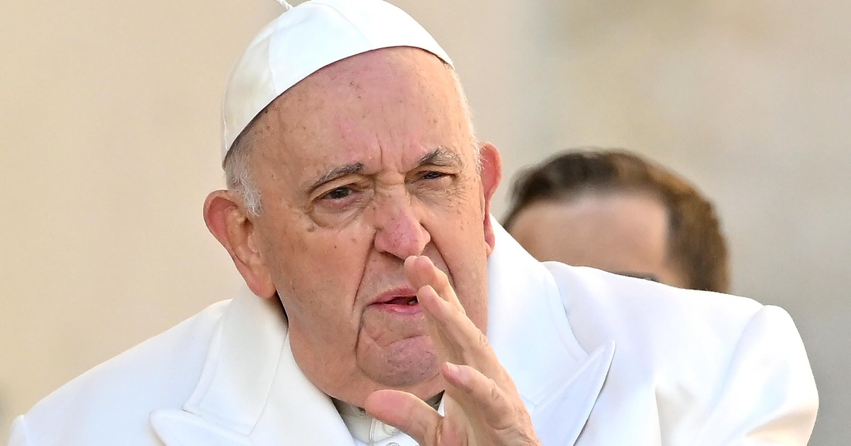Papa Francisc, internat
