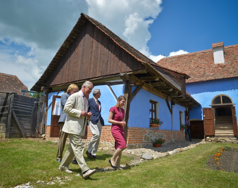 Prințul Charles a inaugurat la Viscri un centru de meșteșuguri tradiționale românești