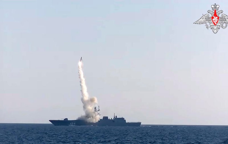 Rusia anunță că a testat cu succes o rachetă hipersonică „fără egal în lume”