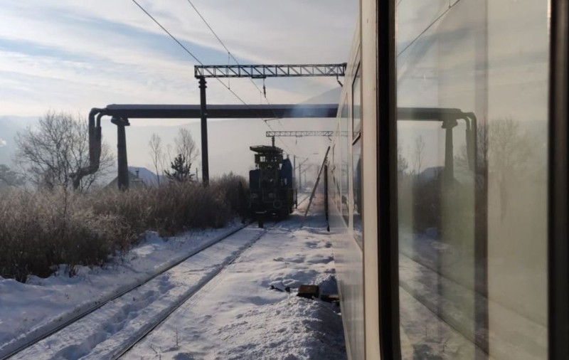 Traficul feroviar între stațiile Petroșani și Târgu Jiu, închis total după defectarea unei locomotive de marfă
