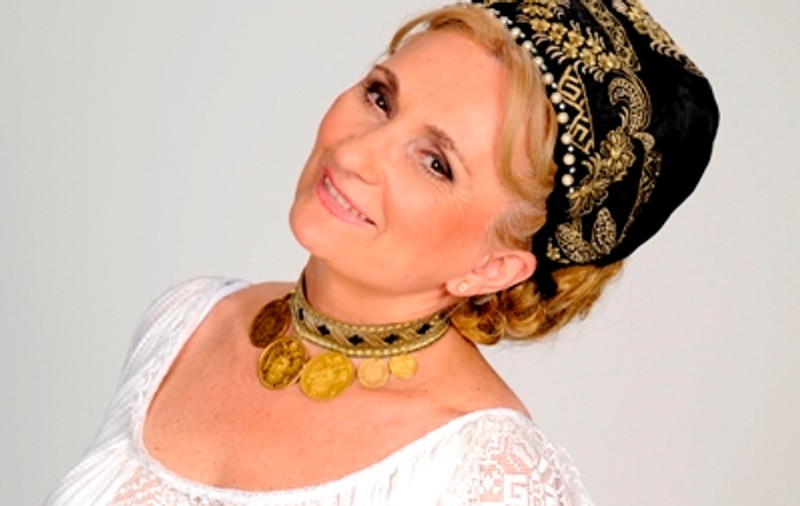 Lia Lungu, singura interpretă de muzică populară care a cântat pe mari scene în SUA şi-a serbat aniversarea pe vapor