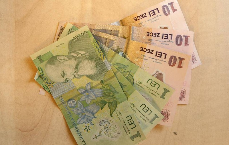 Un român trebuie să plătească statului datorii timp de... 8.485 de ani! Cum a fost posibil?