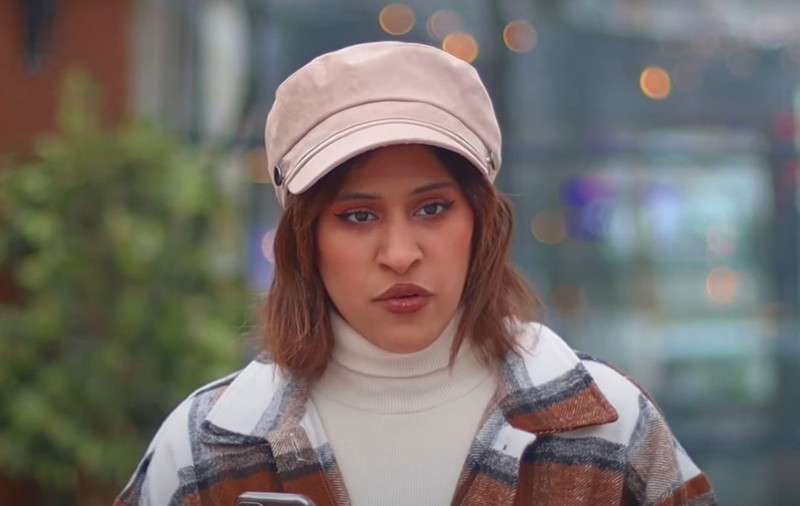 Furie în Irak, unde o tânără de 22 de ani, vedetă YouTube, a fost ucisă de tatăl ei. Criticii denunță așa-numitele „crime de onoare”