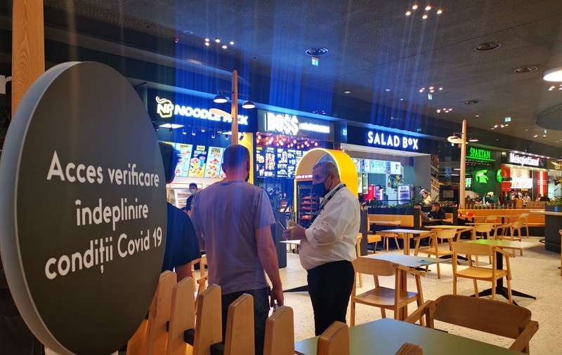 Florin Cîțu vrea acces cu certificat verde la „toate activitățile economice”, inclusiv în supermarketuri