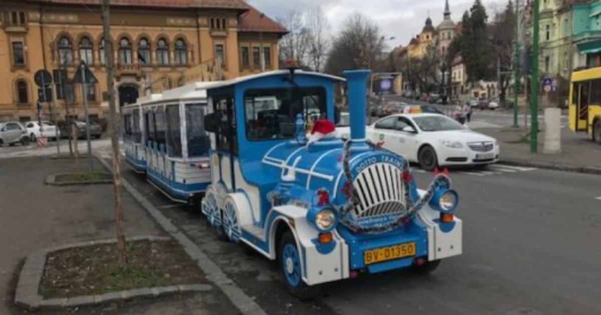 O nouă atracţie pentru turişti la Braşov: plimbări cu trenuleţul turistic prin Centrul Vechi