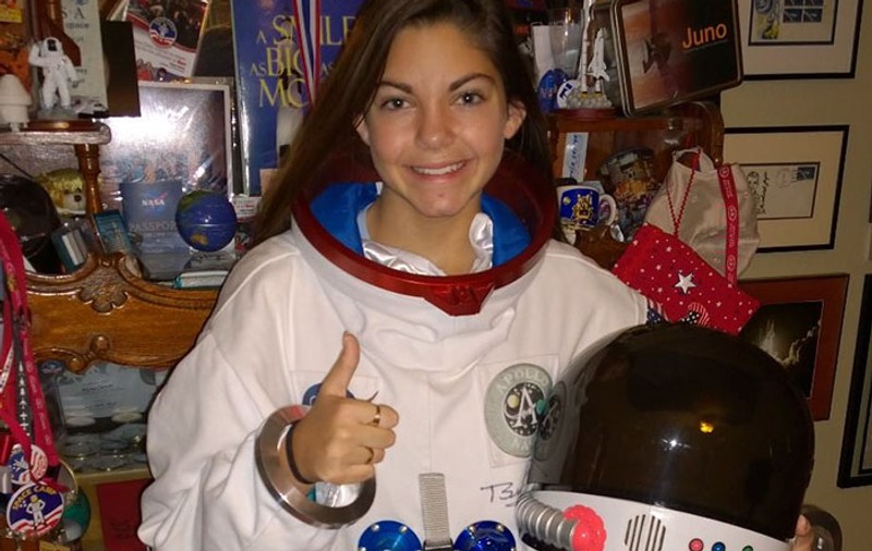 O adolescentă de 17 ani este pregătită de NASA să devină primul om care va călca pe Marte