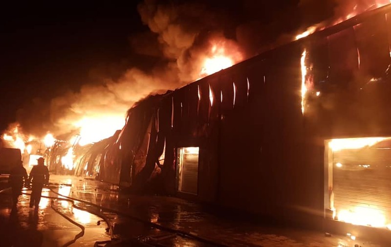 Incendiu violent la un depozit în Afumați. Mesaj RO-Alert