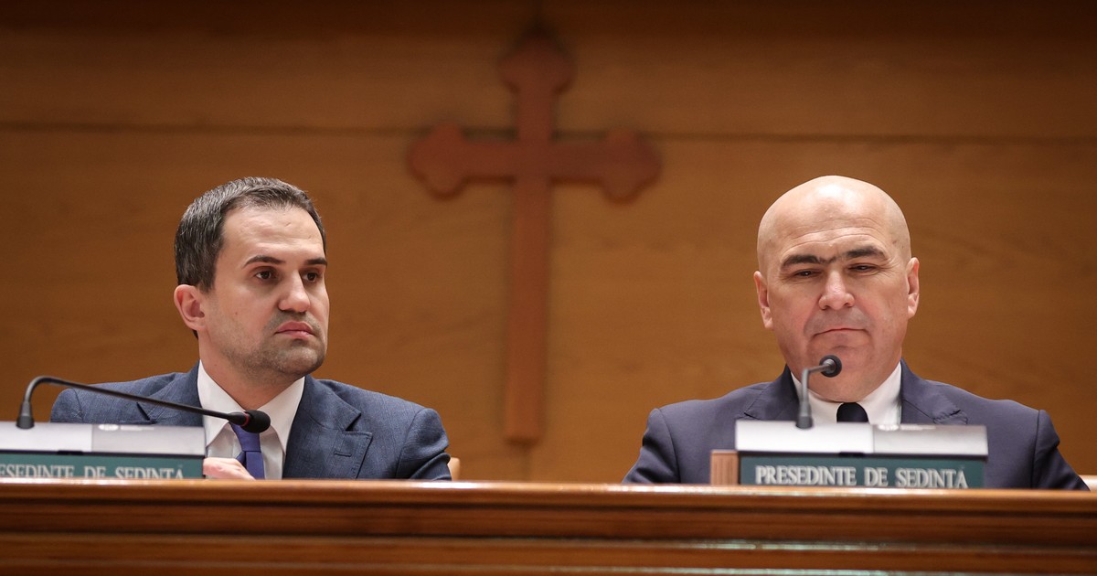 Ciprian-Constantin Serban (stg.), presedintele Camerei Deputatilor, si Ilie Bolojan (dr.), presedintele Senatului