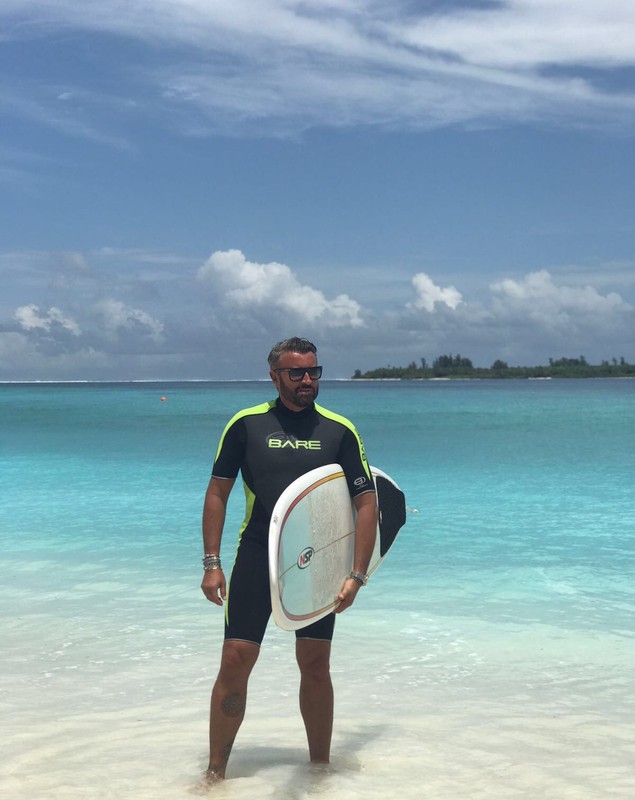 EXCLUSIV | Cătălin Botezatu, cină contra cronometru în Maldive. A mâncat pe fugă să nu se scufunde insula