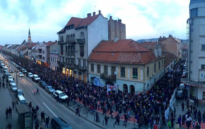 Clujenii nu sunt insensibili. Peste 5.000 de fani au participat la mitingul de susținere a lui ”U”. Chiar așa, ce-ar fi, dacă n-ar fi U? VIDEO