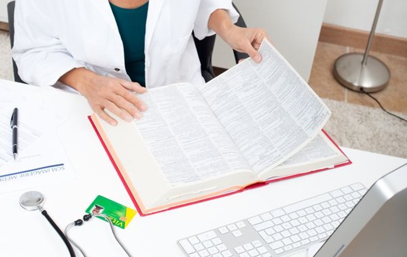 Medici PUŞI SUB ACUZARE pentru decontări de analize medicale în valoare de peste 500.000 de euro