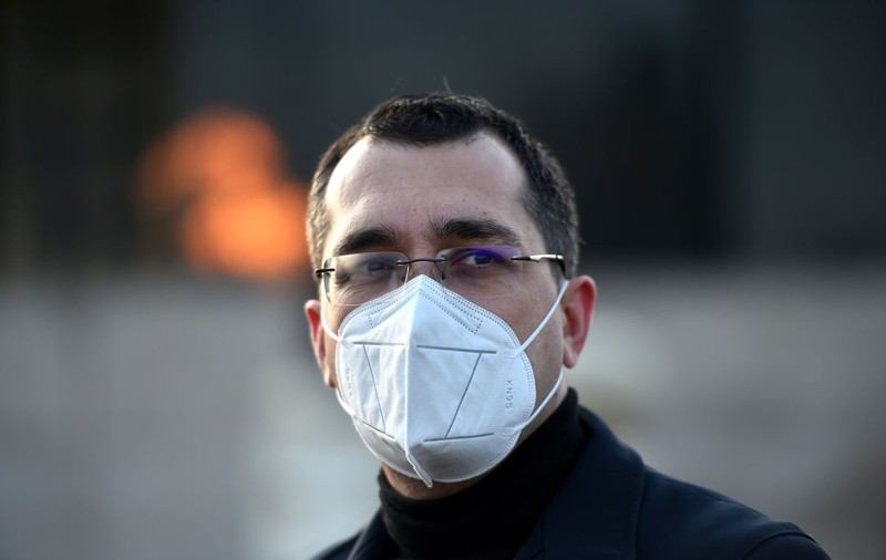 Vlad Voiculescu, după ce rata de infectare din București a scăzut în ultimele două zile: Nu cred că este sub 3 la mie în realitate