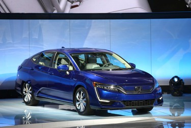 Honda Clarity este o mașină eco ce vine în două versiuni: una pe hidrogen și una plug-in hybrid | Foto: Hepta