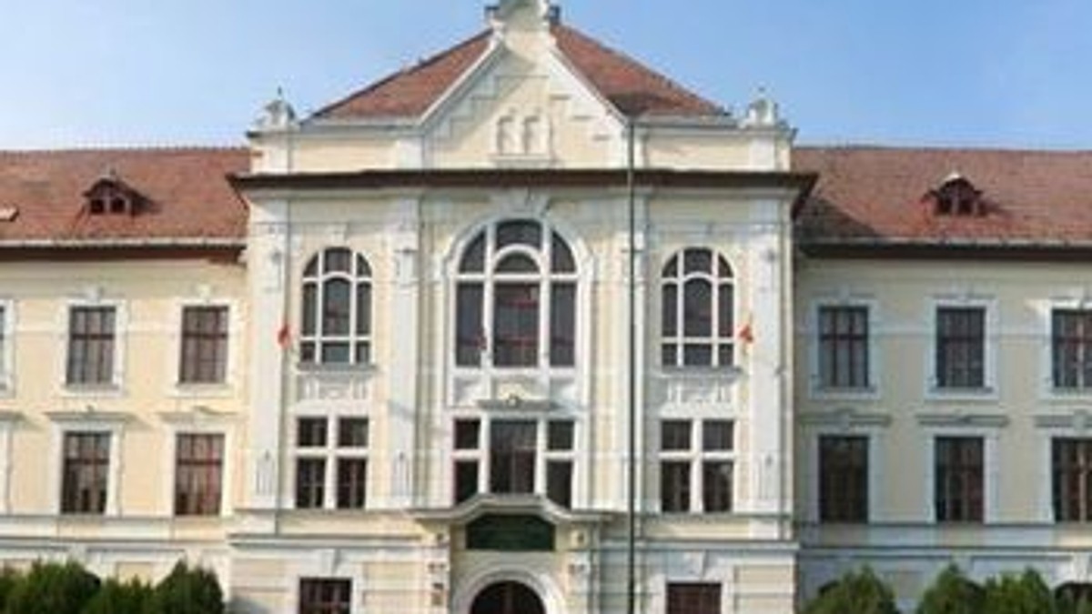 Un proiect UDMR privind înființarea Liceului Romano-Catolic din Tîrgu-Mureș