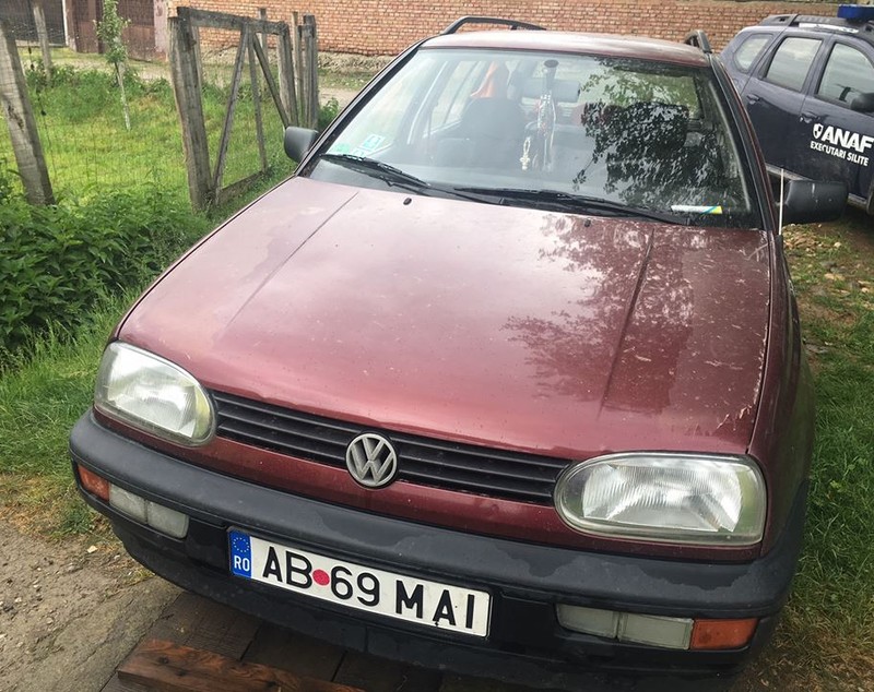 Mașina scoasă la vânzare de ANAF la prețul unui telefon mobil