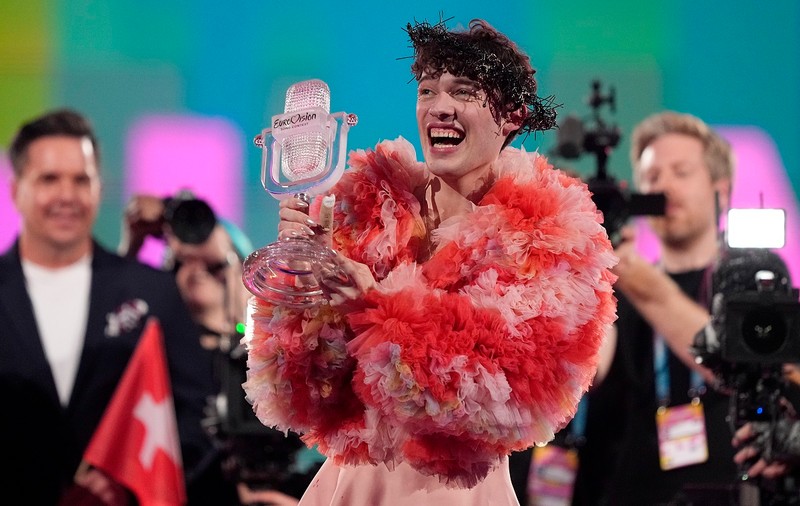 Elveția a câștigat Eurovision 2024. Cine este Nemo, artistul care a ridicat marele trofeu. Concursul, marcat anul acesta de tensiuni