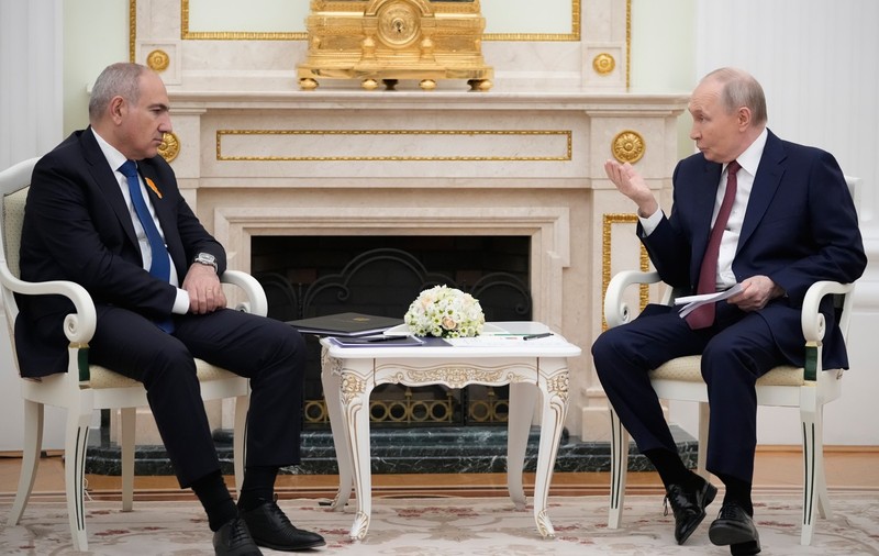 Rusia este acuzată de complot în alegerile dintr-o țară pe care o amenință cu „scenariul ucrainean”. 85 de organizații și persoane sunt sancționate de guvernul britanic