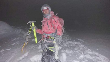 Salvatorii au urcat prin ger și vânt până la victimele prinse de avalanșă | Foto: Salvamont Sibiu