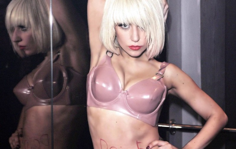 Lady GaGa vrea  să se costumeze în monstru