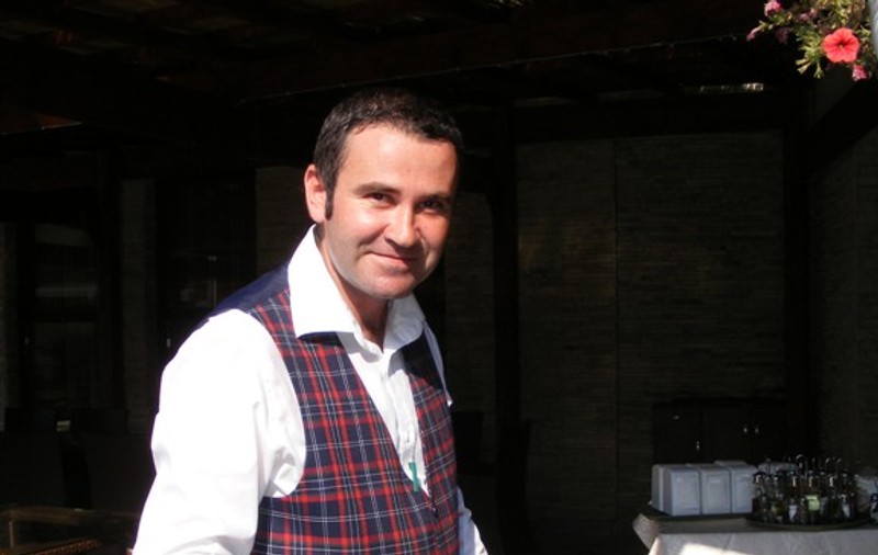 Uite ce metodă se foloseşte într-un restaurant din Deltă pentru a recicla PET-urile