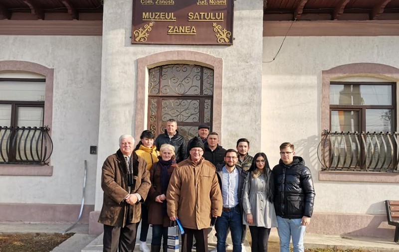 O organizaţie comunală a USR a demisionat în bloc şi s-a înscris în PNL: "USR însemna cândva o poezie, recitată de un copil inocent"