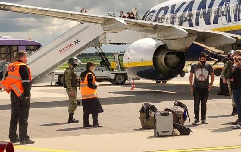 Amenințarea cu bombă invocată de Belarus a fost trimisă pe e-mail după ce avionul a fost deturnat