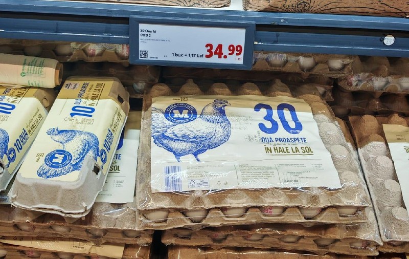 Românii, revoltați de cât costă ouăle în supermarket: „Ce e în neregulă cu țara asta?”