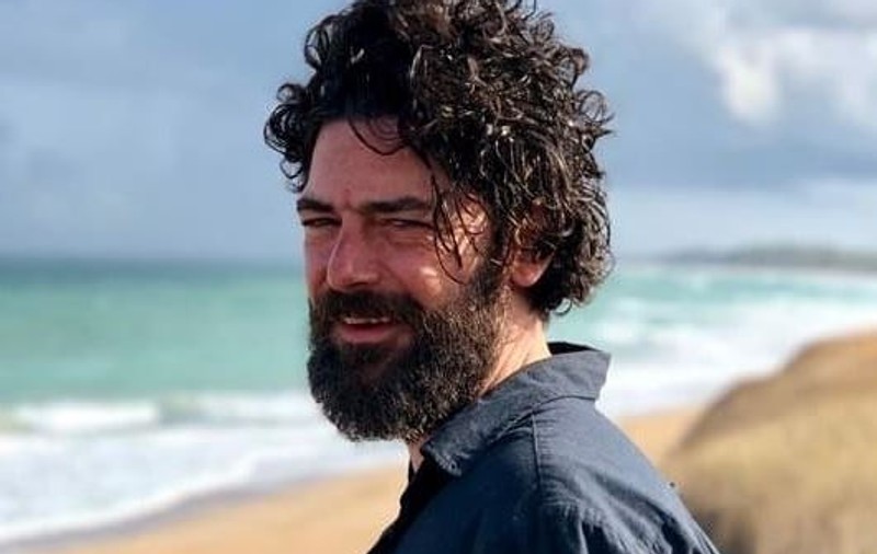 Ce face Dan Bordeianu de când s-a mutat la țară. Cum arată casa actorului