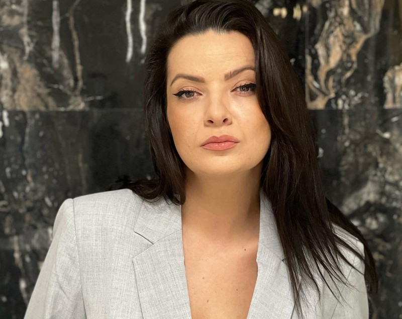 Anca Dinicu este însărcinată. Cine este iubitul actriței și cum a făcut anunțul că vor deveni părinți. „Mai bine să aflați de la mine”