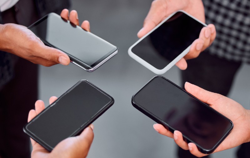 O primărie din Alba a plătit 38 de abonamente de telefon, deși are doar 10 angajați