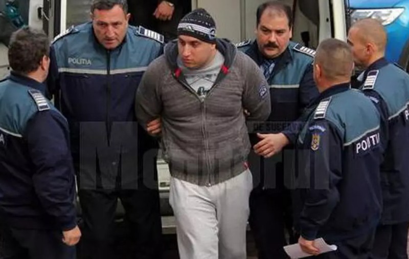 Interlopul din Suceava, care a atacat un polițist cu sabia, a fost condamnat la închisoare, dar nu a fost găsit acasă