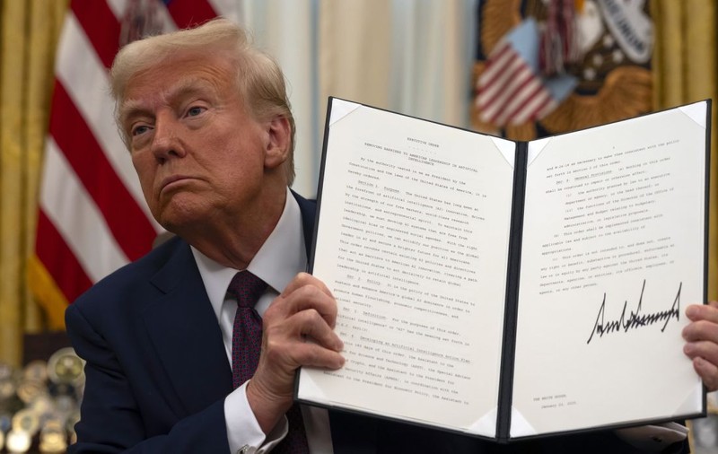 UE merge mai departe cu aplicarea legii privind inteligența artificială, în ciuda avertismentelor lui Donald Trump