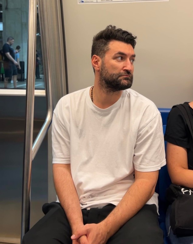 Cum a fost fotografiat Smiley în metrou. Fanii s-au bucurat să-l vadă: „E simplu să fii modest”