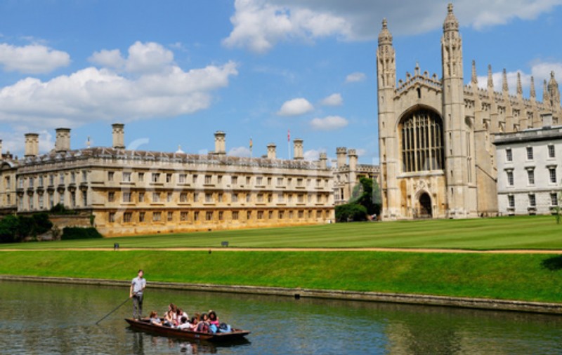 Un piton de 3 metri este în libertate în orașul britanic Cambridge