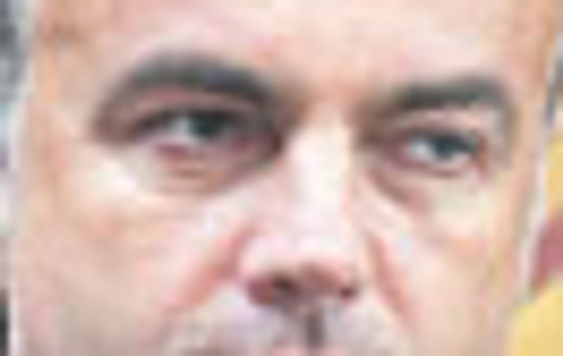 Adrian Enache nu se poate muta în casă nouă