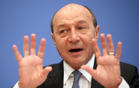 Traian Băsescu avertizează că PNL și PSD îi pregătesc lui Nicușor Dan o capcană prin formula „Guvernul meu”