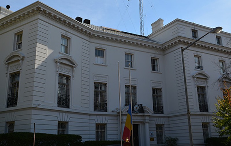 Un angajat al Ambasadei României în SUA a fost depistat pozitiv cu coronavirus