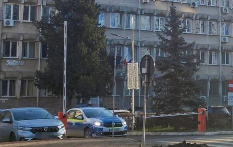 Un bărbat a furat din curtea poliției din Botoșani o mașină reținută pentru expertiză