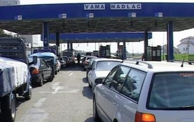 Aglomerație la frontiere. Românii care lucrează în străinătate și-au încheiat concediul în țară