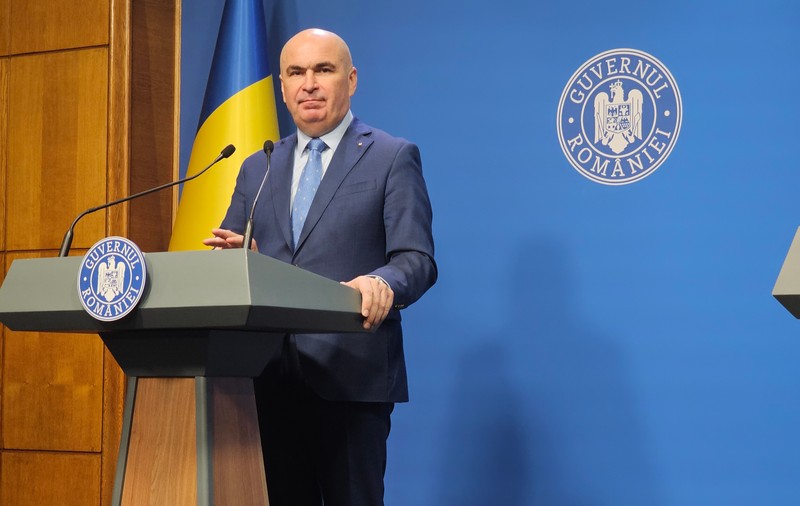 Ilie Bolojan, prima reacție în cazul lui Ionuț Moșteanu, după ce Libertatea a dezvăluit că ministrul Apărării și-a falsificat CV-ul: „I-am spus «capul sus»”